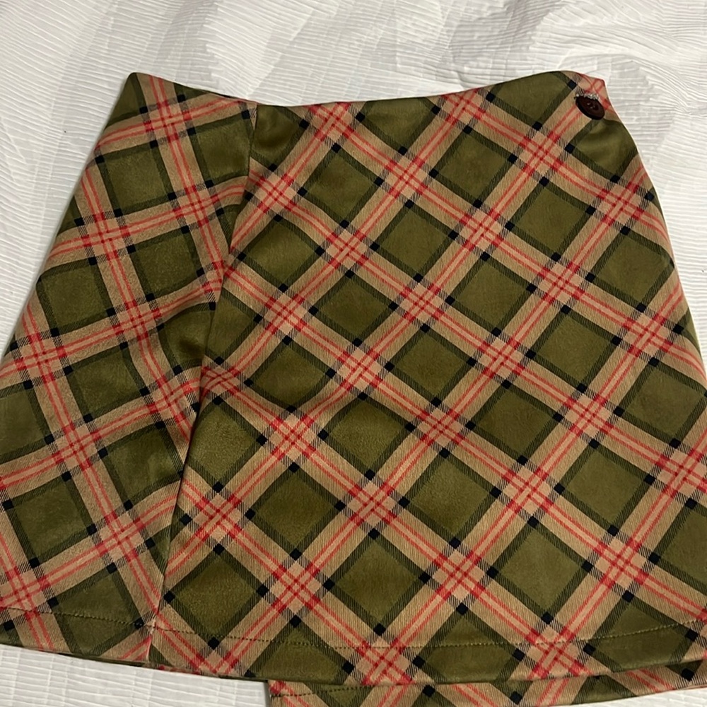 3 short skirts one price, all size medium closet construction sale